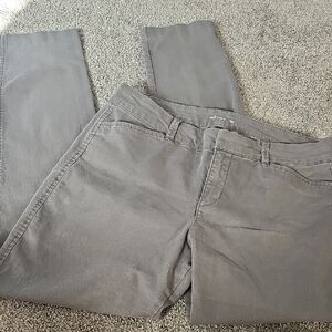 E7🔹️Old Navy Gray Pixie Pants